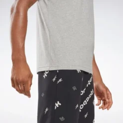 Reebok Graphic Series Vector T-Shirt Mens Athletic T-Shirts -Refrigiwear US Shop GUEST 22d4e7a4 b306 4b9d 969e b95dcfa2de81