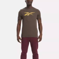 Reebok Graphic Series Vector T-Shirt Mens Athletic T-Shirts -Refrigiwear US Shop GUEST 946f885a b2c7 4747 938e c7026bd890de